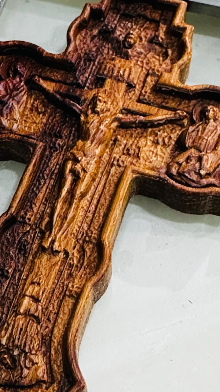 Крест православный из Железного дерева с бортом