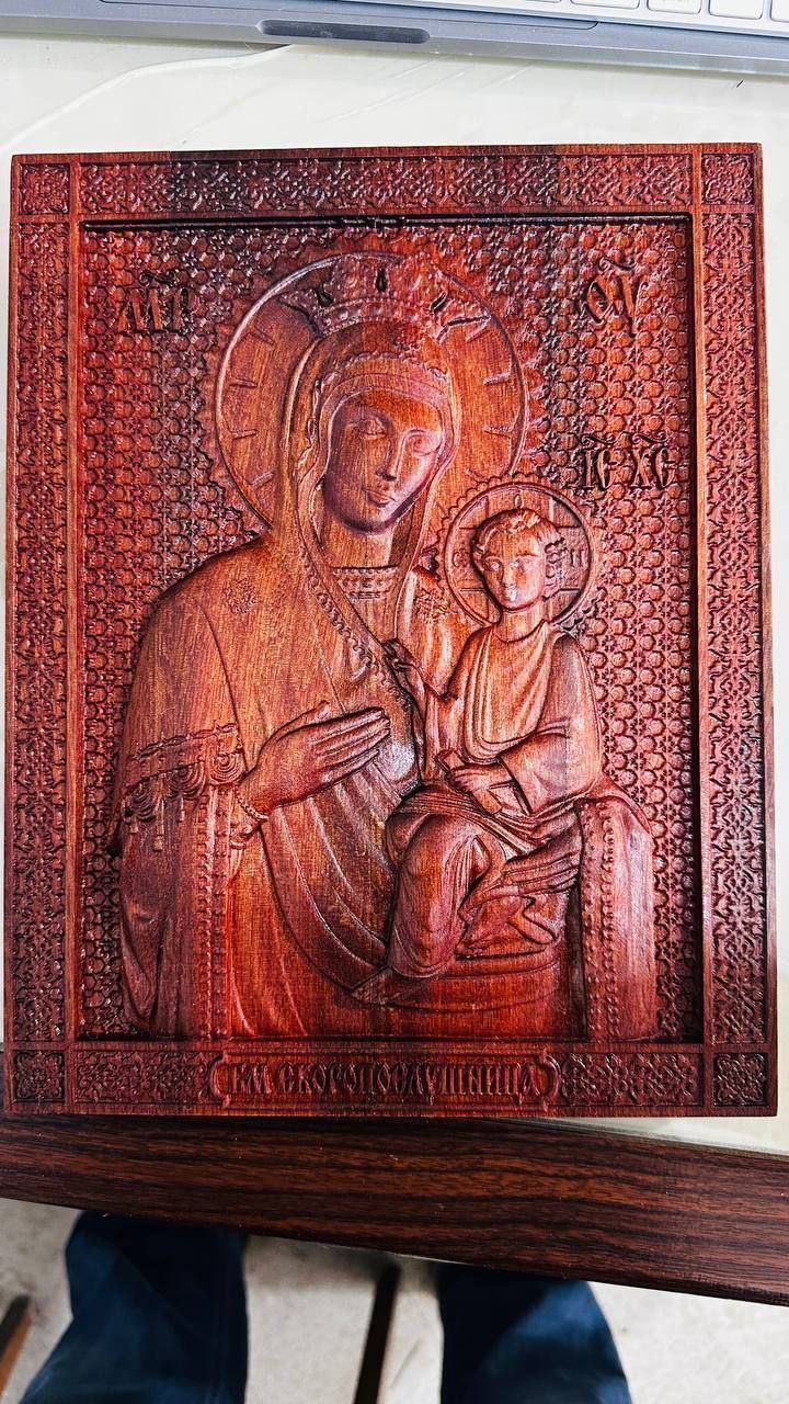 Резная икона из Груши Моаби «Богородица Скоропослушница»