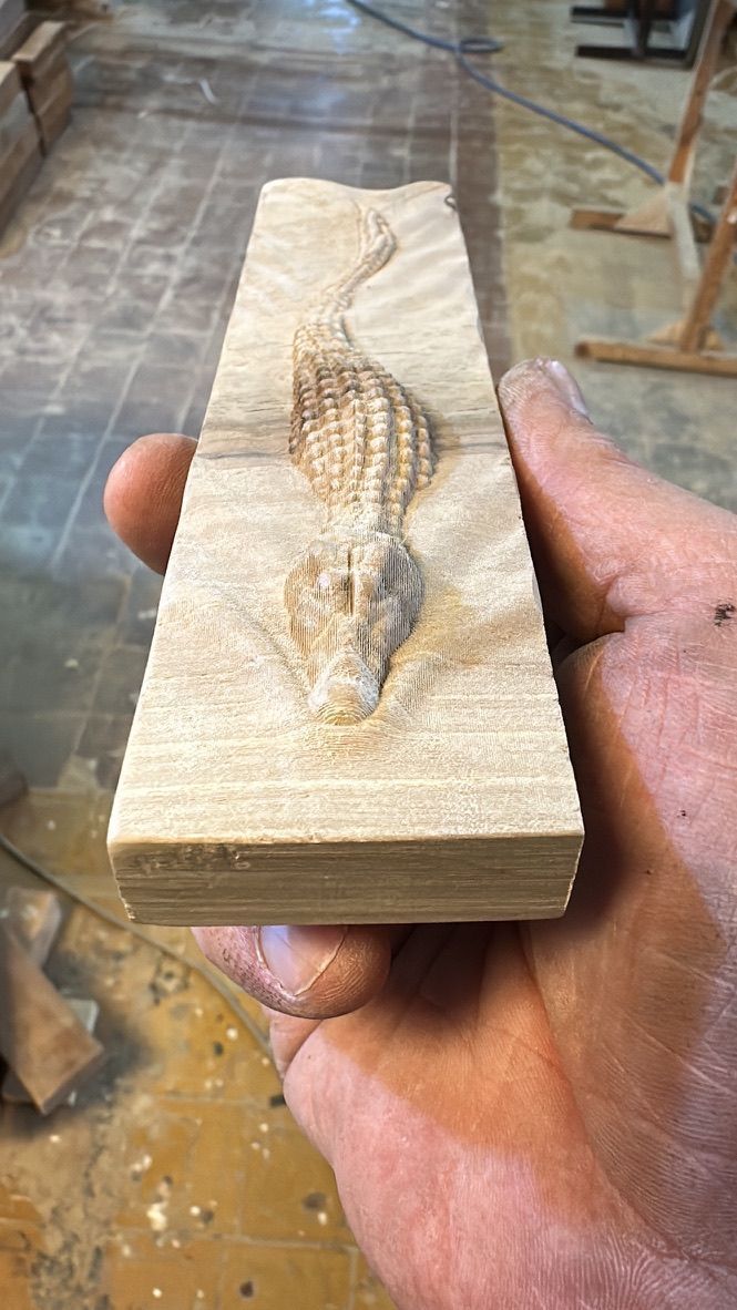 Крокодил из Железного дерева однотонный