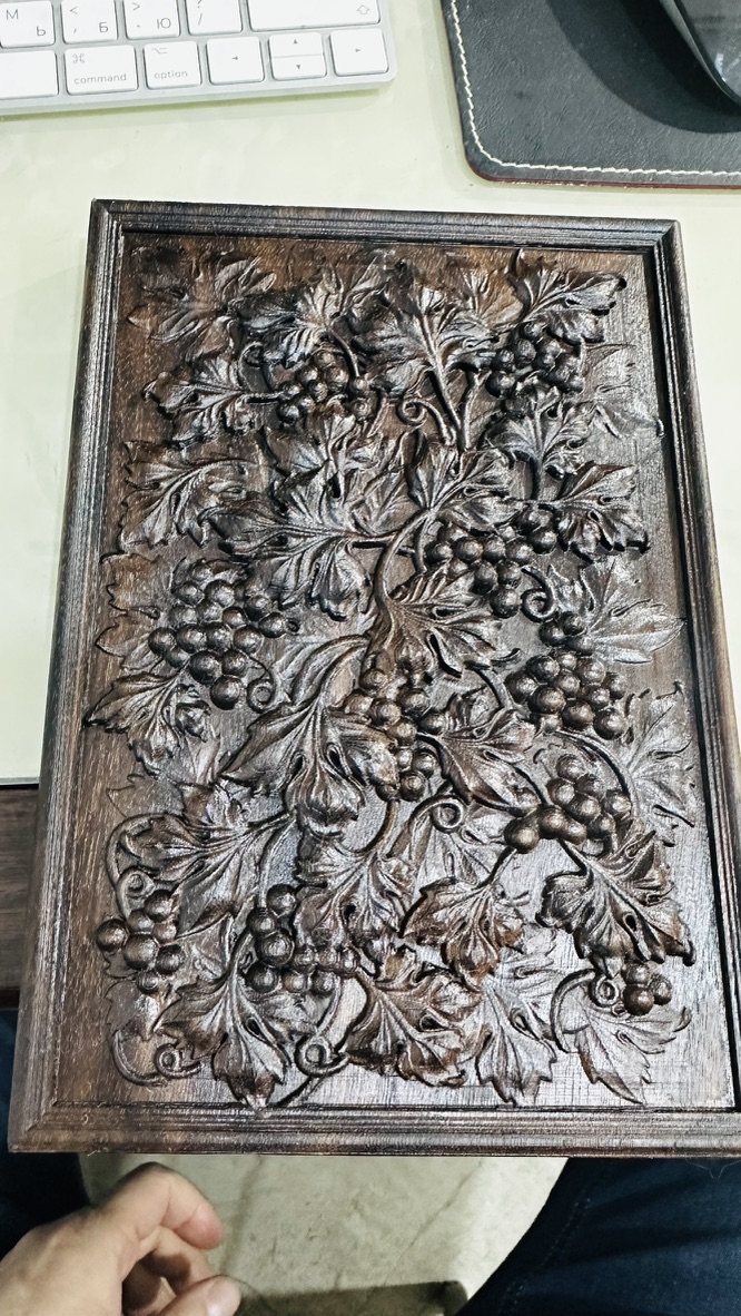 Панно "Виноградная лоза"