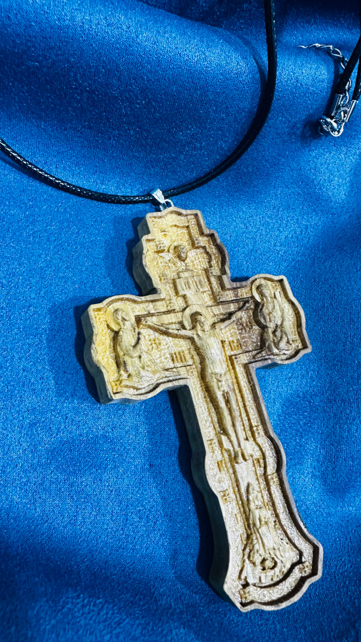 Крест православный из Железного дерева с бортом