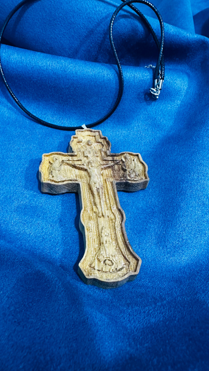 Крест православный из Железного дерева с бортом