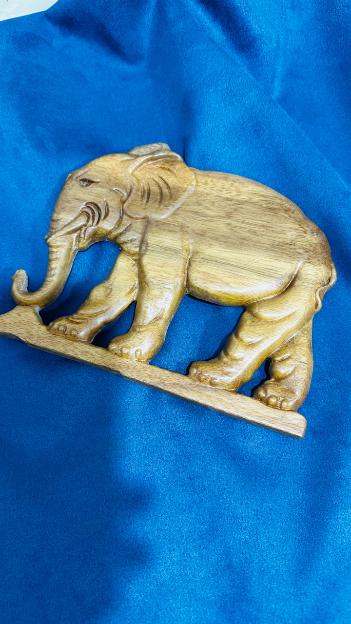 Панно «Слон» из светлого индийского лавра