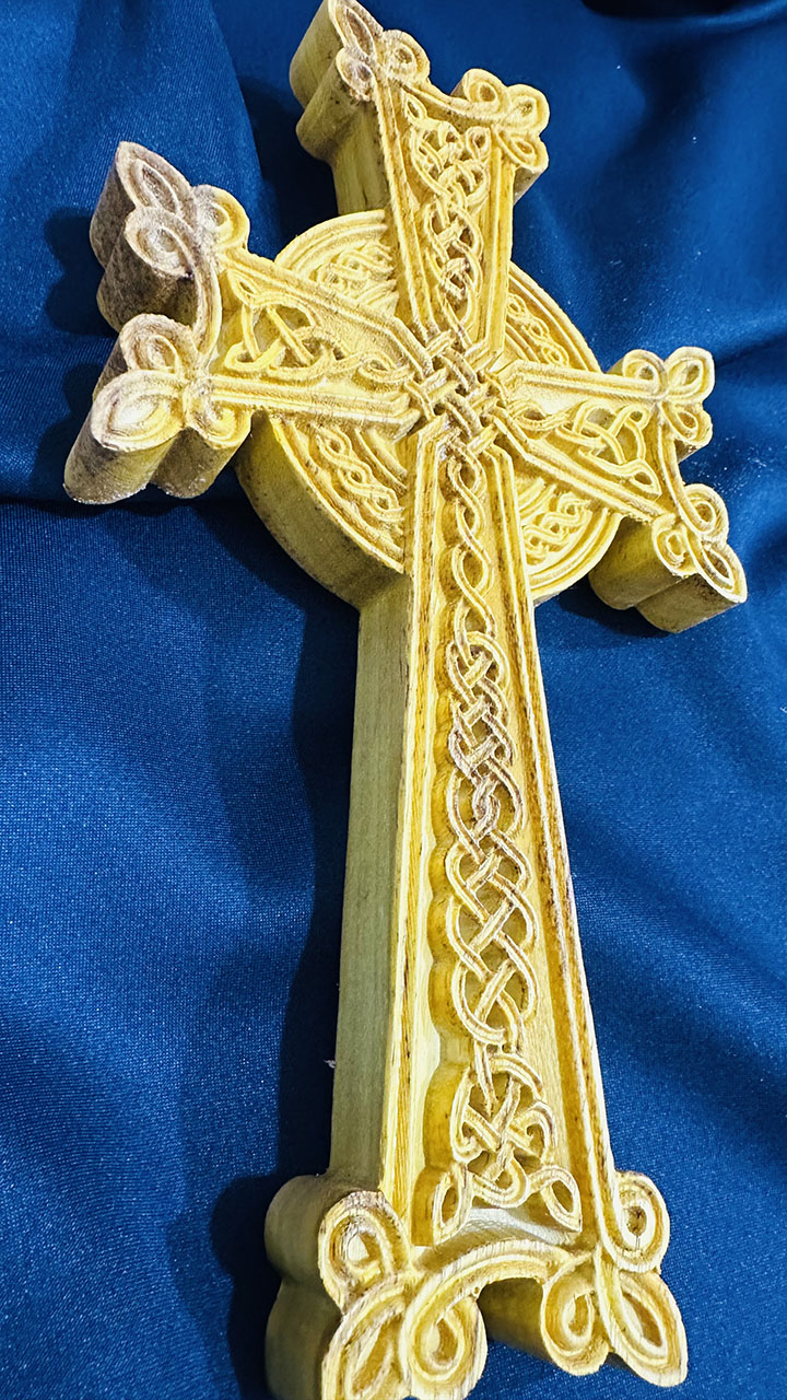 Крест «Хачкар» из Маклюры