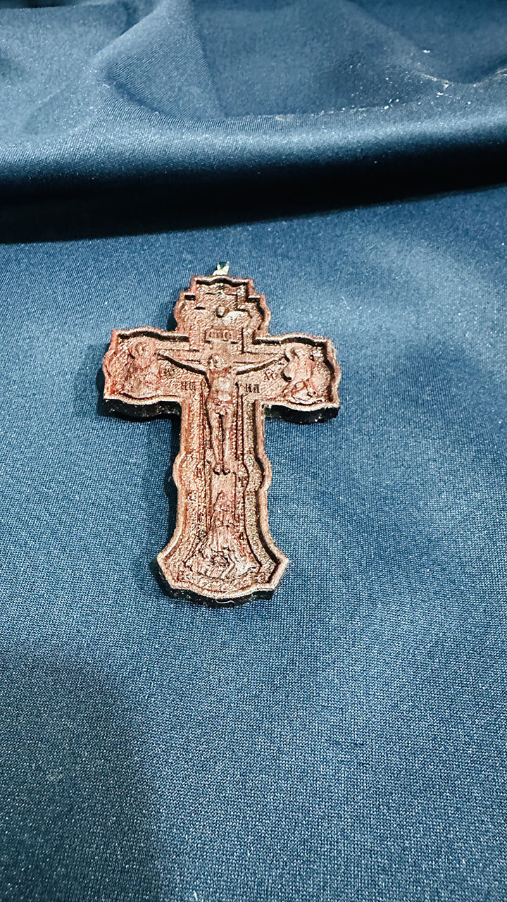 Миниатюрный православный крест из Амаранта с бортом